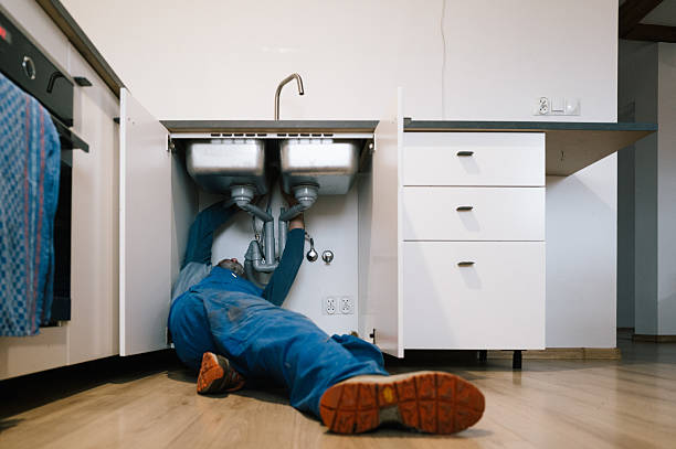 Professional Emergency Plumber technician working in Cardale, PA
